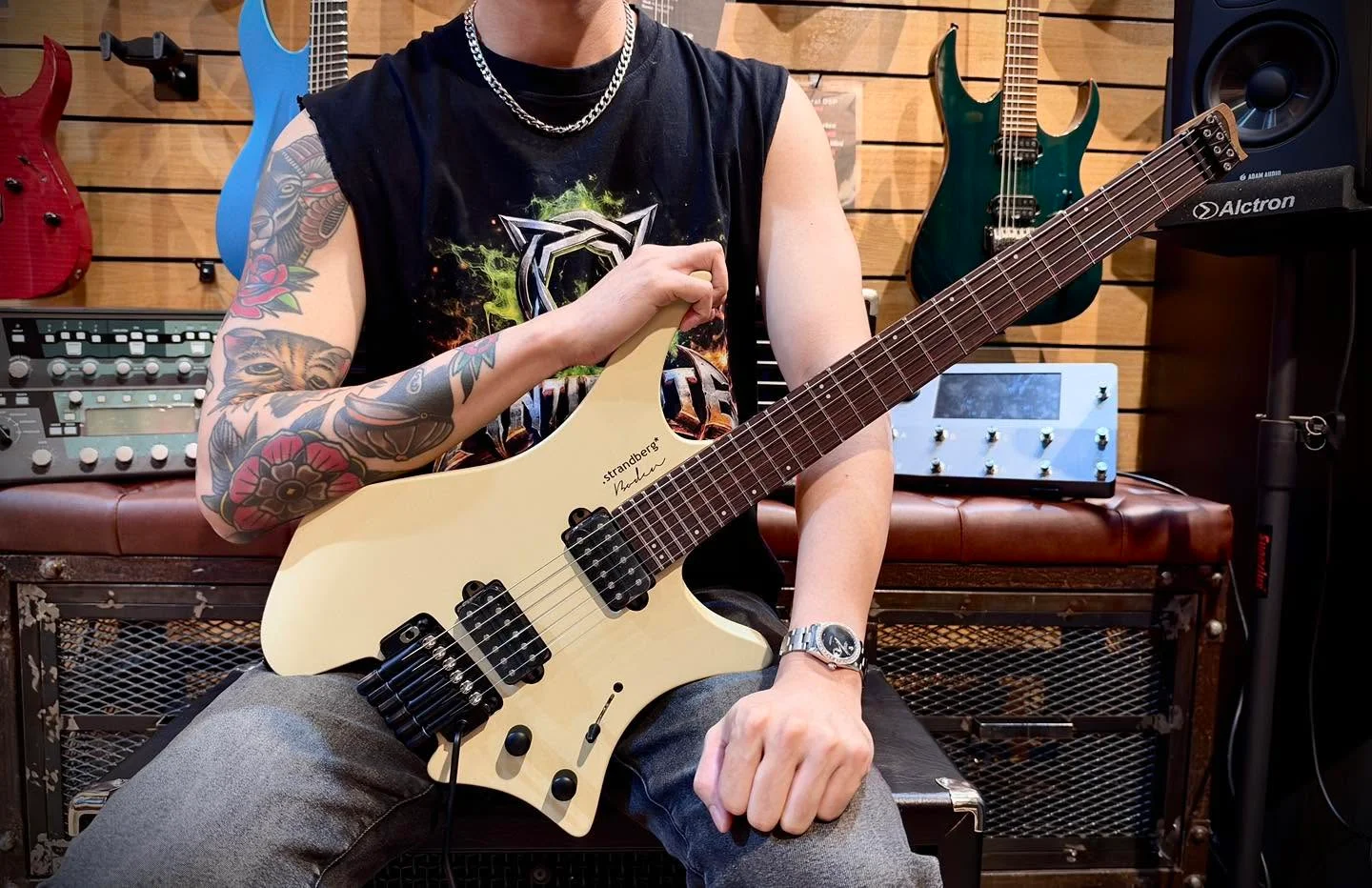 Strandberg Essential Tremolo Dune, Whale Blue